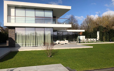 Binnen- en buitenschilderwerk villa Wassenaar